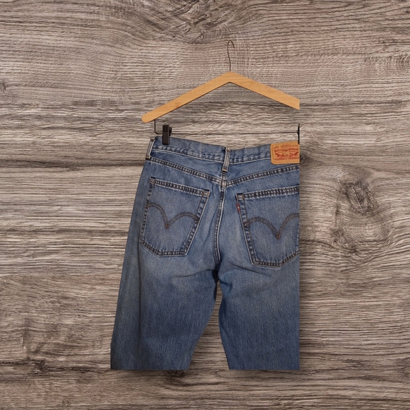 Levi's Classic Blue Denim Jeans Size 31 - Picture 9 of 12